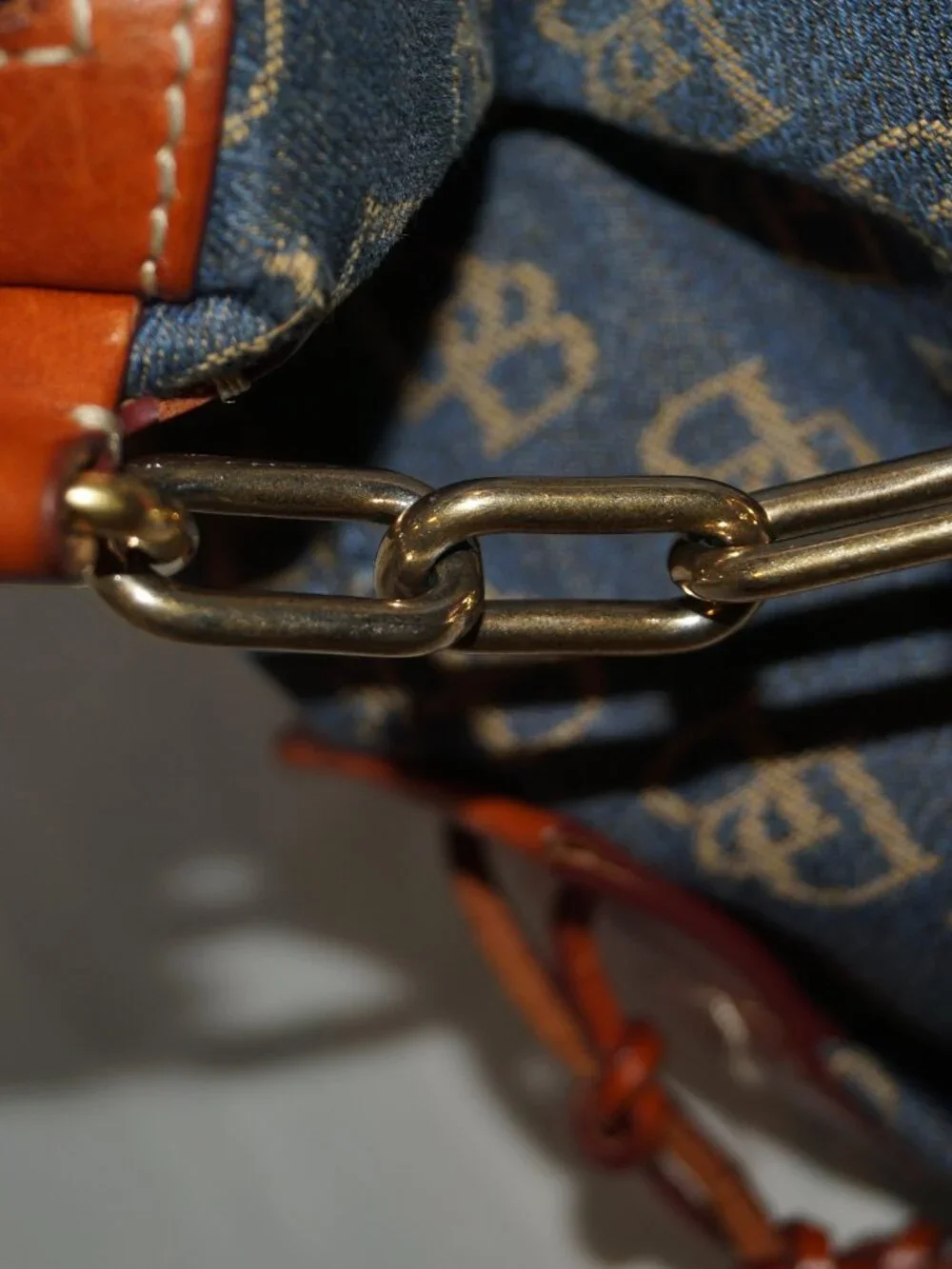 Dooney & Bourke Denim Handbag Blue Brown Leather Large Purse Monogram Medallion - Picture 11 of 12